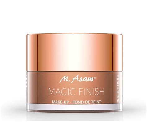 Achieving a long-lasting magic finish with makeup